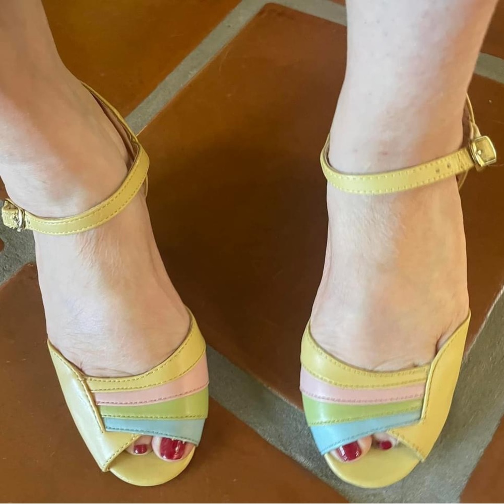 B.A.I.T. Pastel yellow wedge size 6